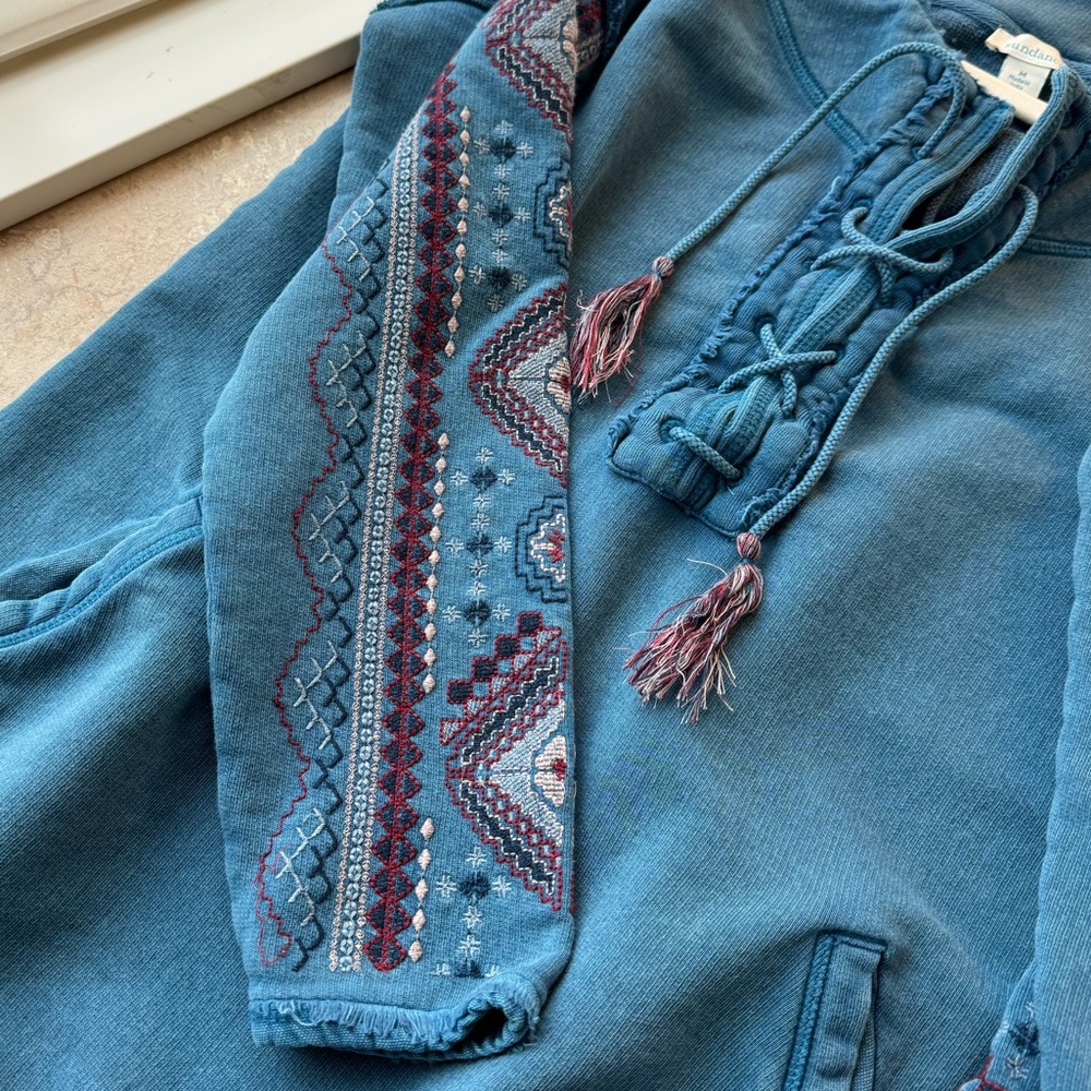 Sundance Blue Embroidered Pullover Boho Lace Up Sweatshirt, Size Medium - Picture 13 of 14